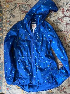 Mossimo Supply Co. Women’s ' Blue Hooded Windbreaker Jacket with Bird Print